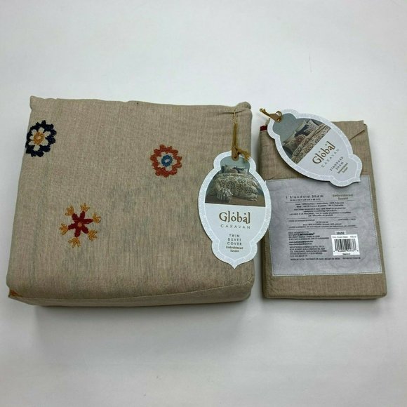 Embroidered Duvet Cover and 1 Sham NWT - Picture 2 of 12